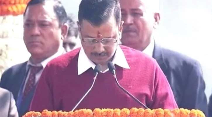 Arvind Kejriwal takes oath as Delhi chief minister