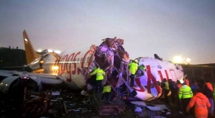 3 dead, 179 hurt as jet skids off runway in Istanbul