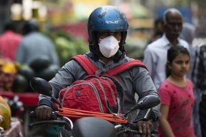 India reports 6 coronavirus deaths as 2 more die