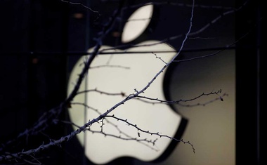 Apple to close retail stores worldwide