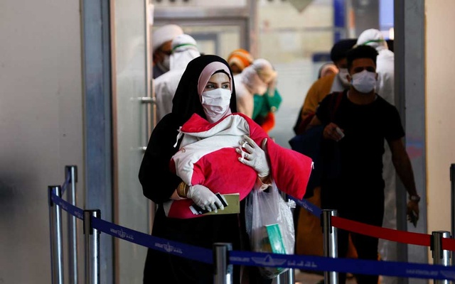 Iran’s death toll from coronavirus climbs to 988