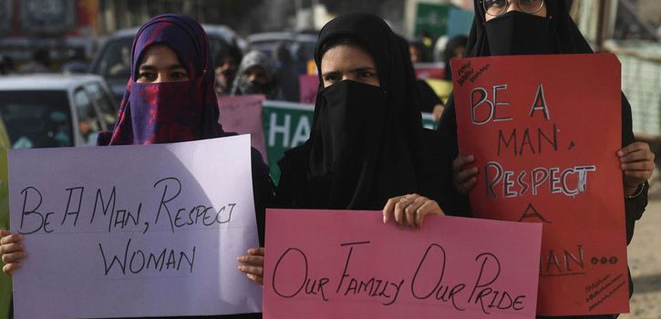 Pakistani on knife edge over women’s march