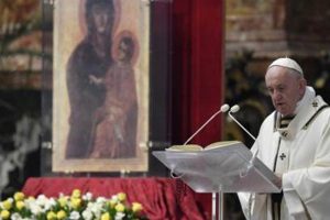 Coronavirus: Pope calls for global solidarity in Easter message