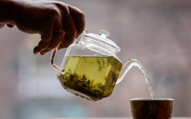 Virus brews trouble for tea