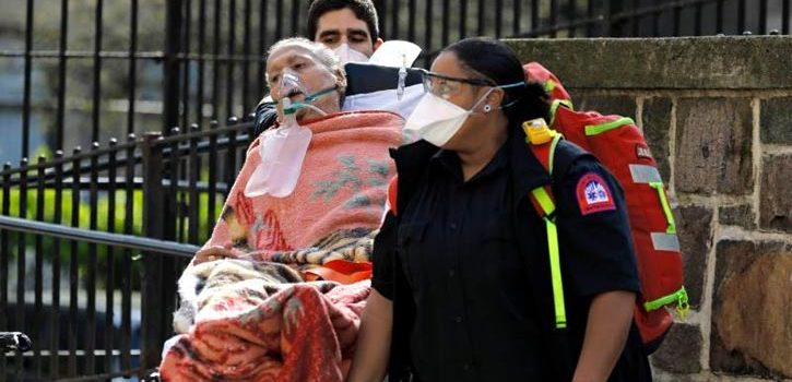 US hits record 2,228 deaths in last 24 hours