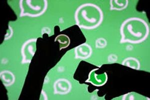 WhatsApp limits message forwarding
