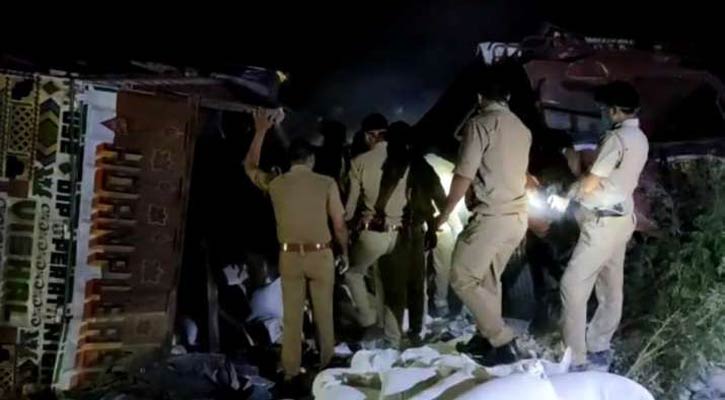 24 migrants labourers killed as trucks collide in India