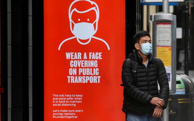 Masks significantly reduce infection risk