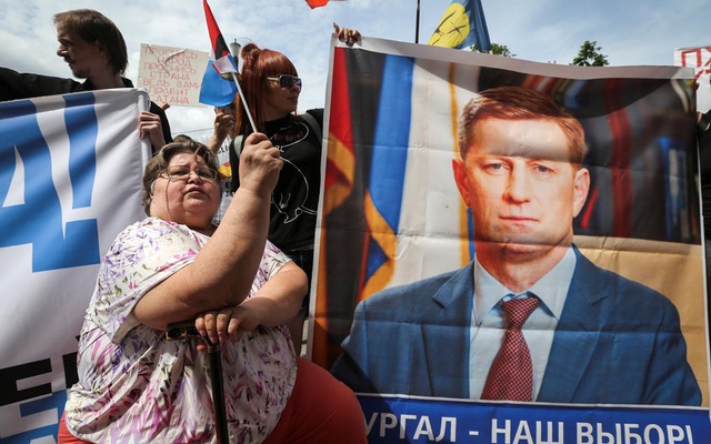 Tens of thousands protest against Putin in Russian far east