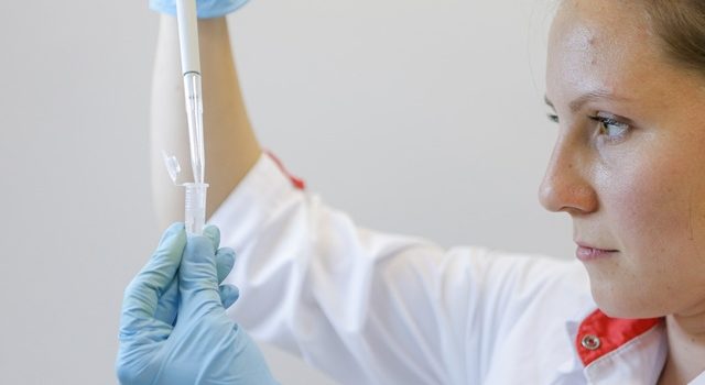Russia approves coronavirus vaccine before completing tests