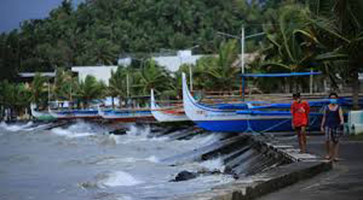 Typhoon Goni: Philippines hit by year’s most powerful storm