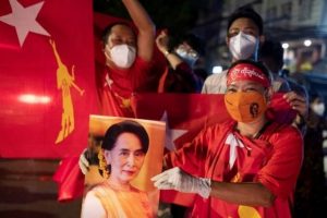 Suu Kyi’s party claims to have won majority in Myanmar polls