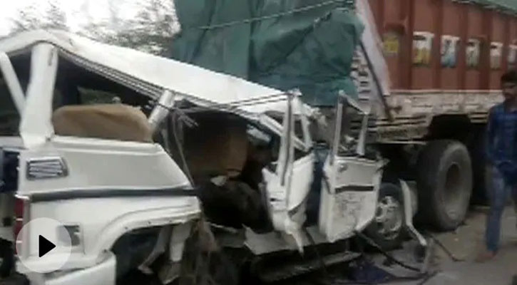 6 children among 14 killed in Uttar Pradesh road accident