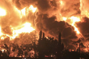 Indonesia fire: Massive blaze erupts at oil refinery