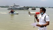 Thousands evacuated in India as strong cyclone inches closer