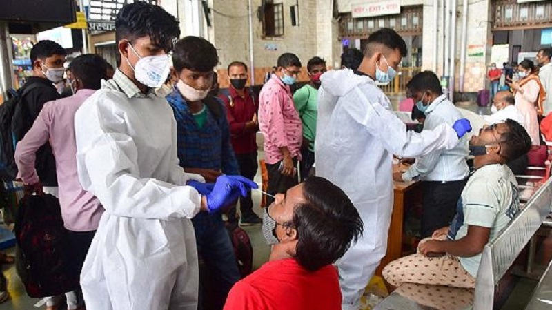 India records 25,404 COVID-19 cases, 339 deaths