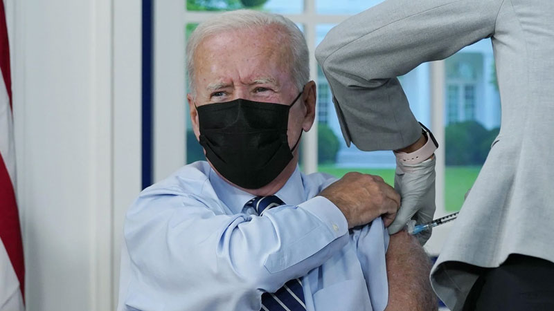 Biden gets COVID-19 booster shot after authorization