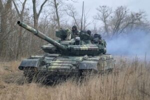 Ukraine says Russia  is violating ceasefire