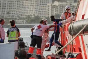 Rescuers save 86 migrants from boat near Canary Islands