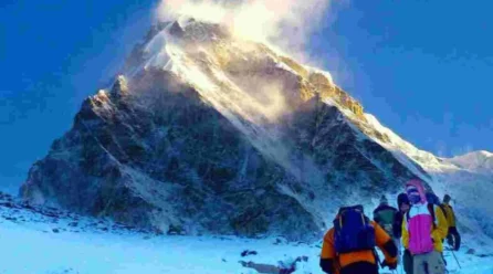 Nepal raises Everest permit fees from $11,000 to $15,000