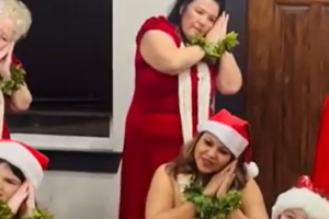 Christmas hula dance show : silent night